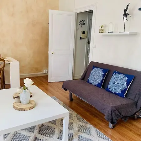 Maison De Ville Au Coeur D'Angouleme- 2 Chambres-Wifi- Cosy - Ideal De 1 A 6 Personnes - Conciergerie J&N Buitenkant foto