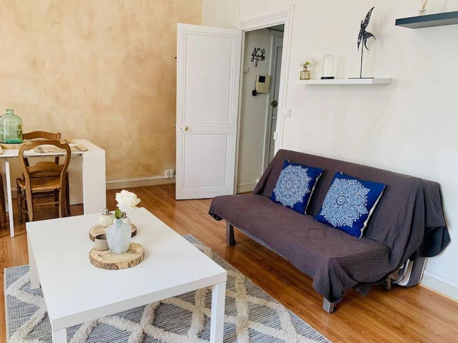 Maison De Au Coeur D'angouleme- 2 Chambres-wifi- Cosy - Ideal De 1 A 6 Personnes - Conciergerie J&n Appartement