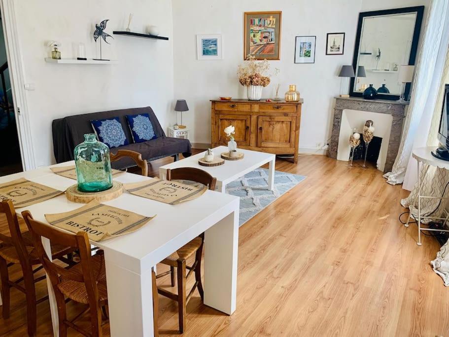 Maison De Au Coeur D'angouleme- 2 Chambres-wifi- Cosy - Ideal De 1 A 6 Personnes - Conciergerie J&n